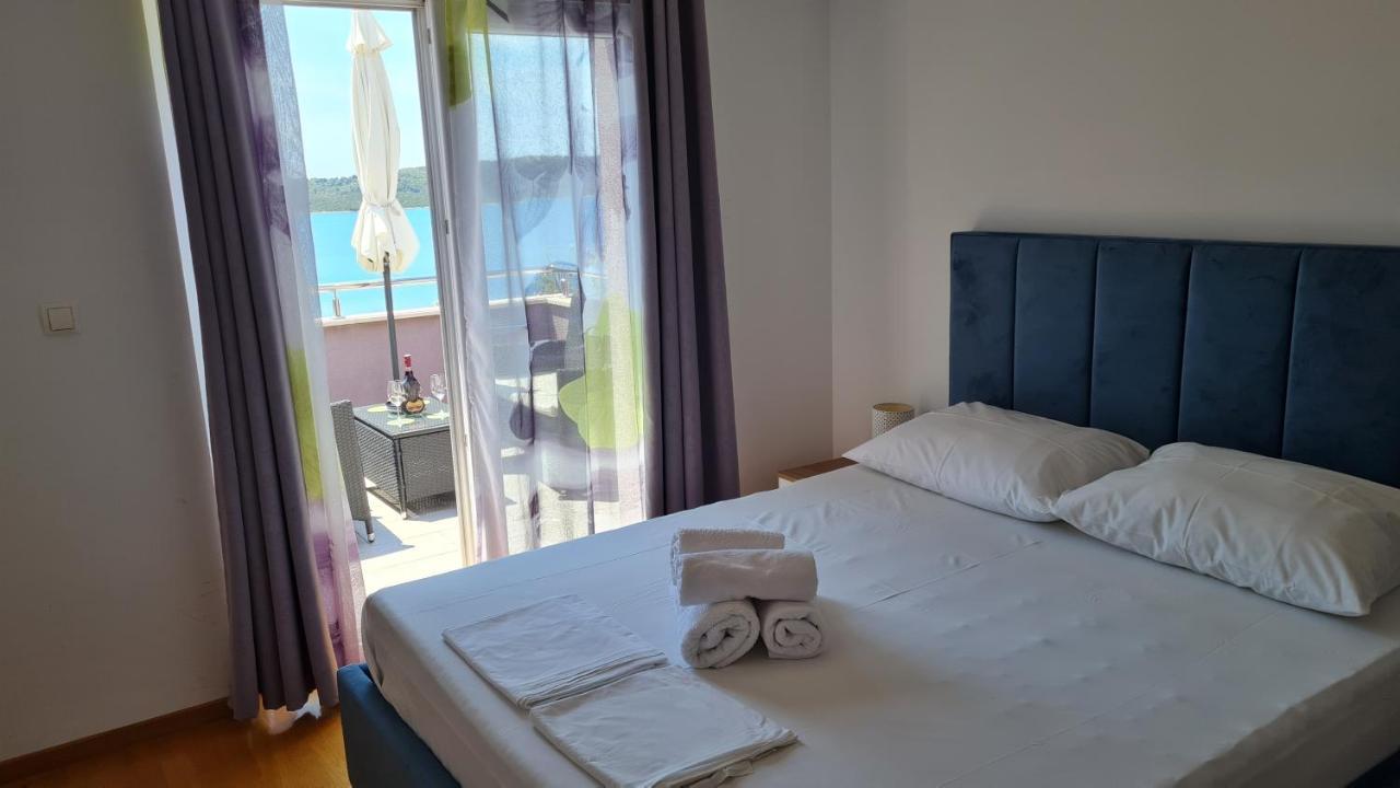 Apartmani Ferdi 特罗吉尔 外观 照片