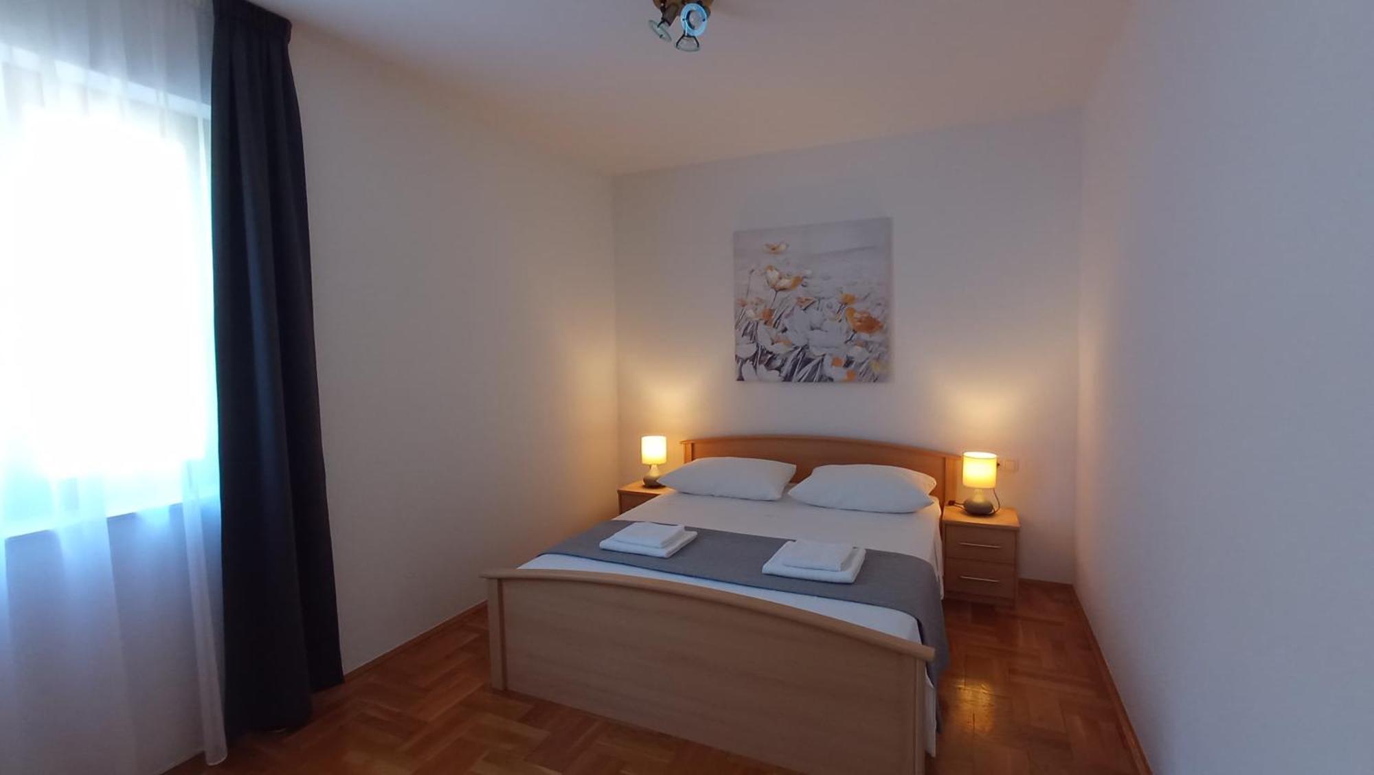Apartmani Ferdi 特罗吉尔 外观 照片